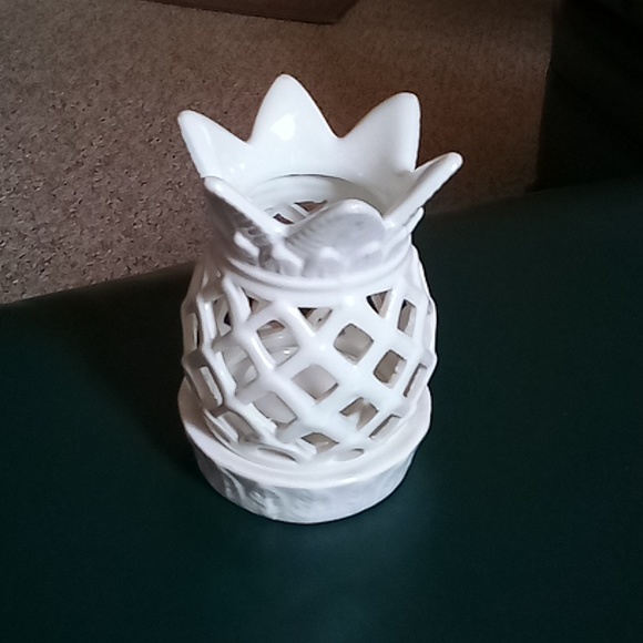 Yankee candle pineapple luminary tea light holder - Picture 3 of 3